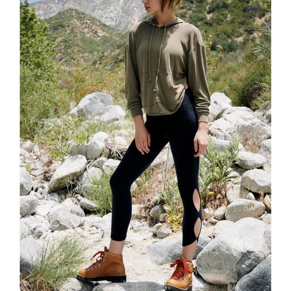 🎉LAST CHANCE🎉 NWT FP Movement Back Into It Hoodie / Army Moss - Picture 2 of 6